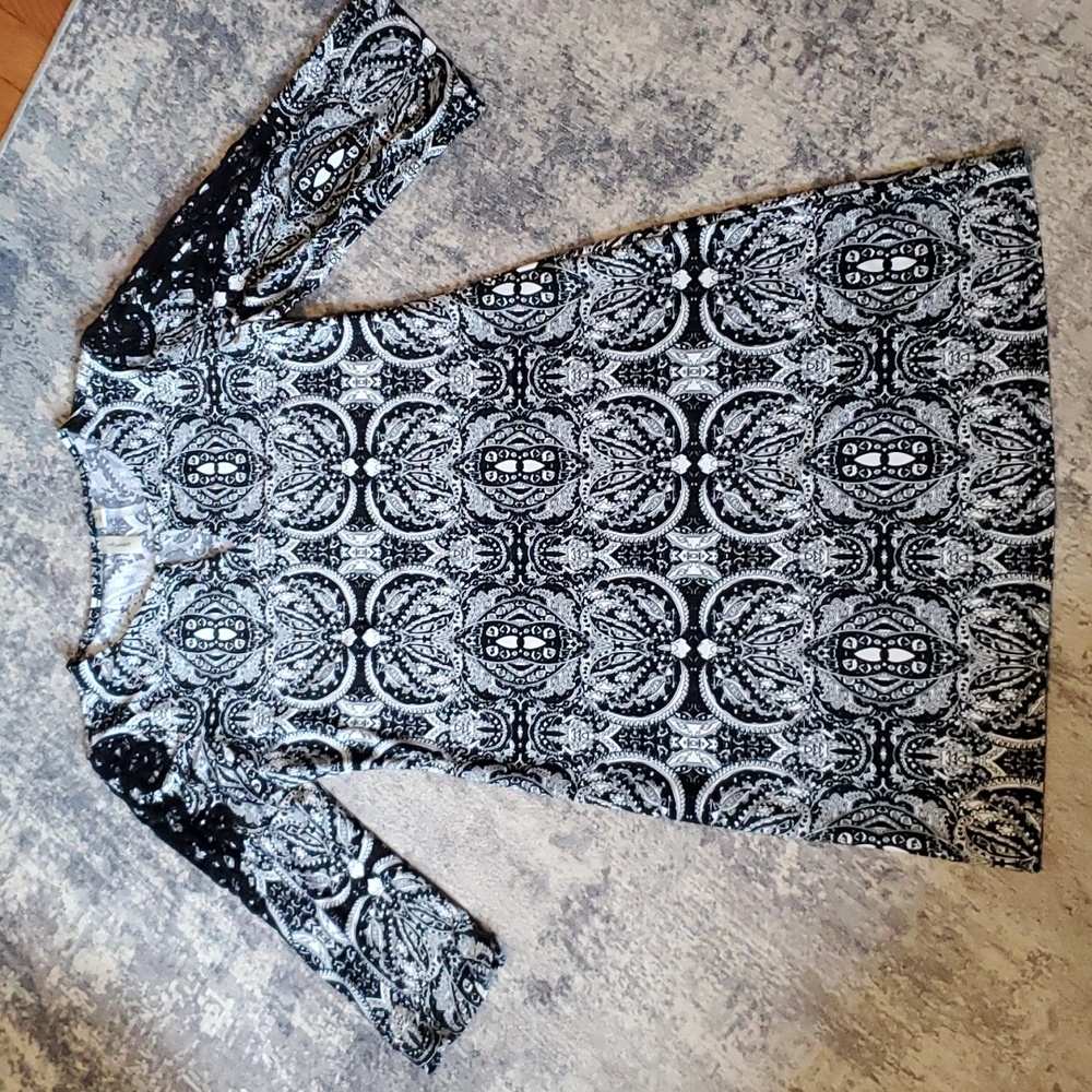 Womens dress, size small.